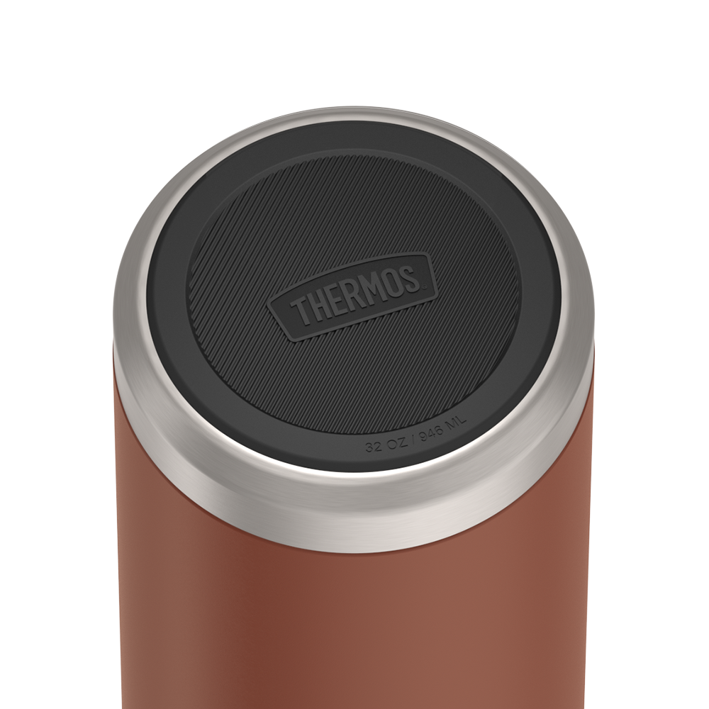 is2332sd4_saddle_32ozbottle_withstrawlid_baseinset_1000px.png